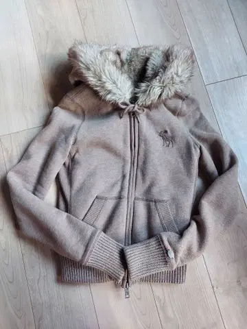 ABERCROMBIE AND FITCH 후디