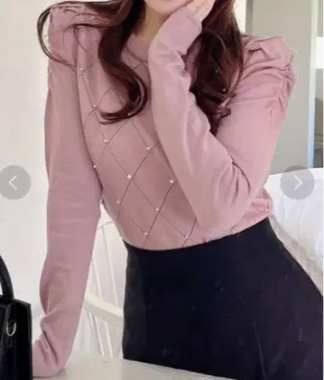 MIIA 다이아 무늬 펄 니트