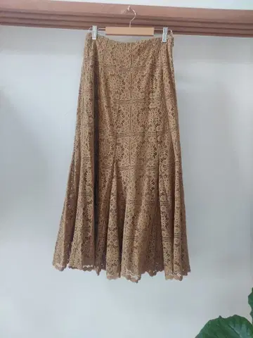 브라운 레이스 플레어 스커트