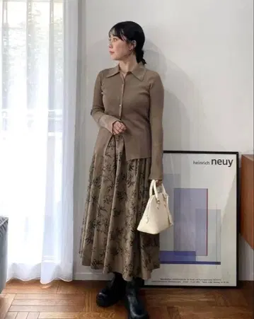 Mila Owen 폴로 카라 니트 턱 개더 스커트 코디 SET 꽃무늬