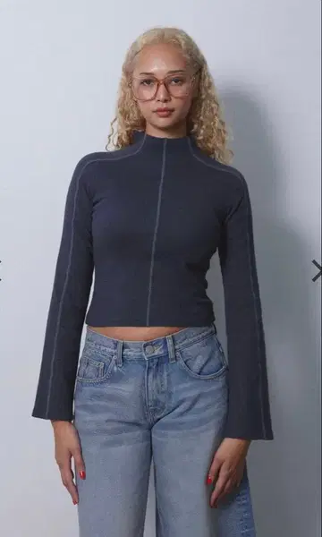 알리시아 스탠 웰니스 하이넥 리브 롱슬리브 T