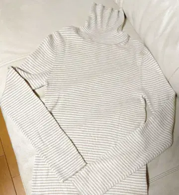 [AMACA] 라메 스트라이프 터틀넥 니트 긴팔