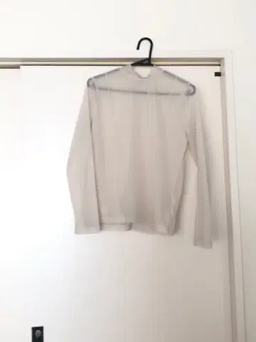 lilly brown 시어 탑