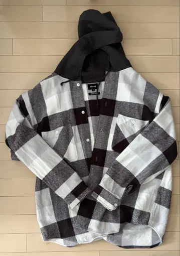 BEAMS 체크 무늬 후드 부착 플란넬 셔츠