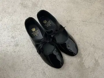 crawn 크라운 블랙 에나멜 슈즈 사이즈 6