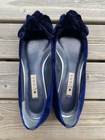 D'JANA 네이비 벨벳 플랫슈즈