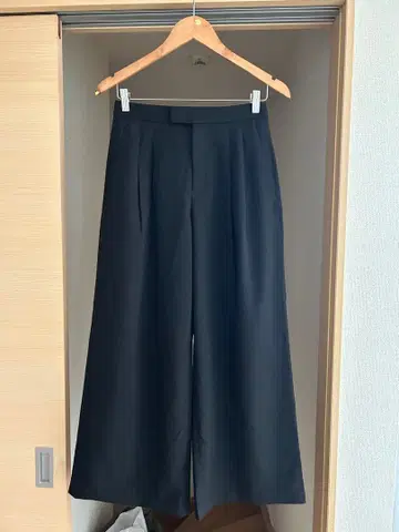 UNIQLO C 감동 턱 와이드 팬츠