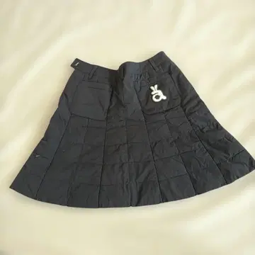 아르치비오 페더 퀼팅 스커트 36 블랙