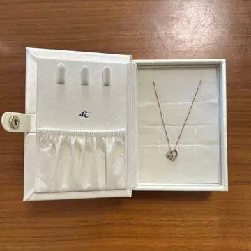 4C 하트형 실버 목걸이