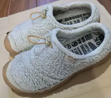 KEEN 하우저 플리스 슬립온