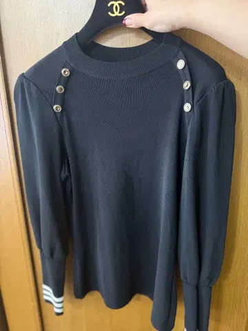 보더즈 앳 발코니 니트 중고 배송비 포함