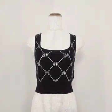 에모다 니트 탱크탑 크롭 기장 숏 기장 네이비 계열