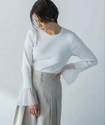 소매 시어 리브 니트 LAUTREAMONT 로트레아몽 니트 화이트