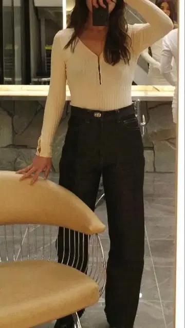 리브 아이보리 긴팔 T셔츠