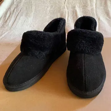 미네통카 MINNETONKA 퍼 부츠 블랙