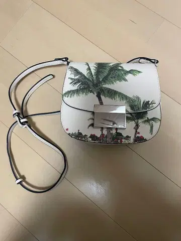 ZARA 야자수 패턴 숄더백