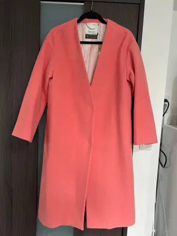 이네드 INED 핑크 롱 코트 노카라