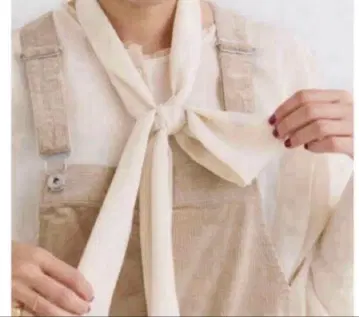 IENA 이에나 보타이 블라우스