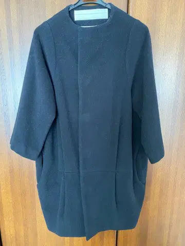 블랙 울 코트 포켓 부착