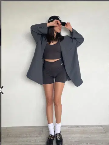 알리시아스탄 웰니스 그레이 오버 사이즈 테일러드 자켓