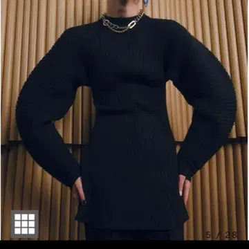 새상품급 UN3D 아코디언 니트탑 블랙