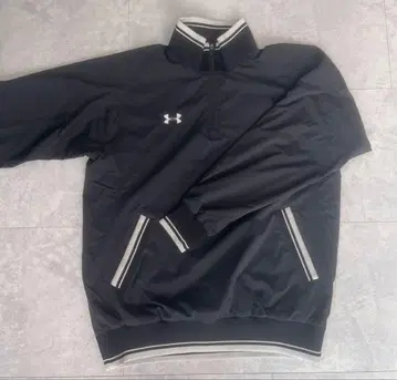 언더 아머 하프 지퍼 베이스볼 자켓 MD 블랙