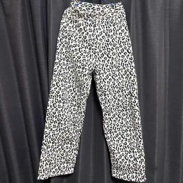 아베일 SUREVE x SHOKO 레오파드 무늬 레오파드 데님 58