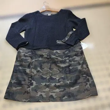 [ ROBE ] 새상품 택 포함 블랙과 카모 패턴의 긴팔 튜닉