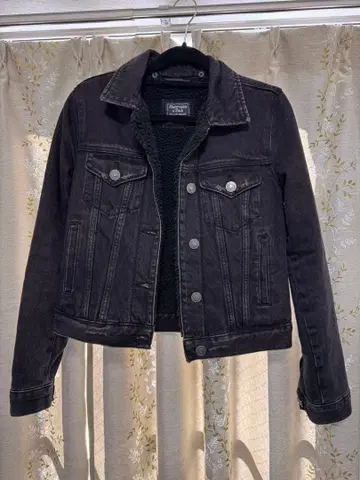 Abercrombie & Fitch 블랙 데님 자켓 XXS
