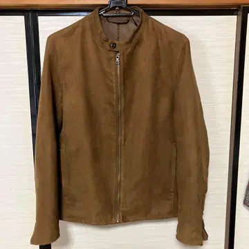 GU 브라운 스탠드 카라 자켓