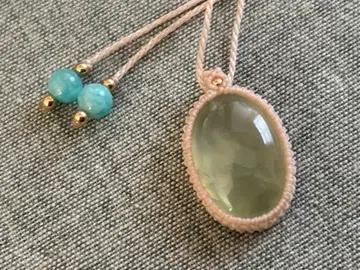 프레나이트 마크라메 목걸이