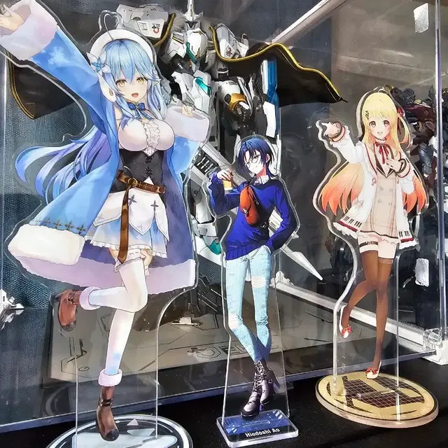 홀로라이브 유키하나 라미, 오토노세 카나데, 아오 아크릴 스탠드