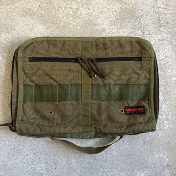 BRIEFING pc 슬리브 A4 올리브