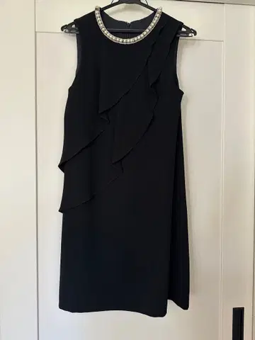 그레이스 콘티넨탈 원피스 포멀