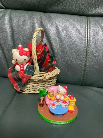 레어 레트로 헬로키티 Christmas flower와 리멘트 피규어