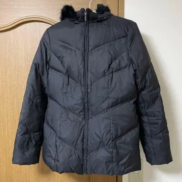 INDIVI 퍼 달린 블랙 다운 자켓