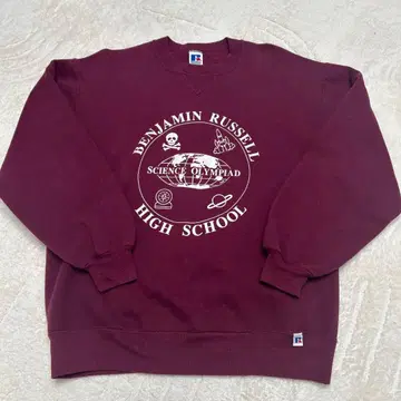 버건디 크루넥 트레이닝복