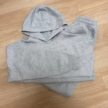 유니클로 맨투맨 셋업 그레이