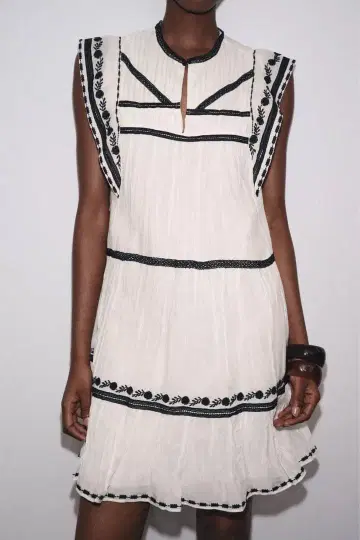 ZARA 자라 아이보리 자수 슬리브리스 원피스 흑백 화이트 블랙