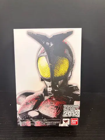 S.H. 피규아트 진골조면 가면라이더 다크 가부토