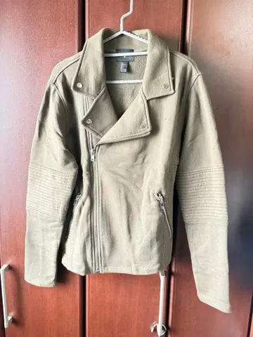 Forever21 맨투맨 라이더 카키