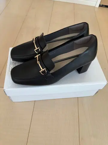 블랙 스퀘어토 힐