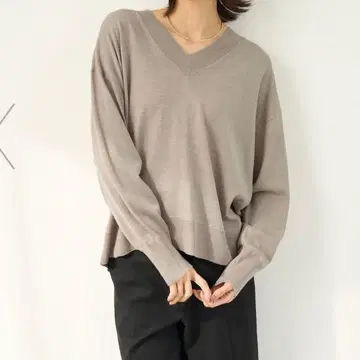 UNFILO 하이 게이지 울 V넥 니트