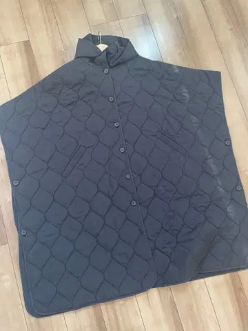 [ 새상품급 ] COS 네이비 퀼팅 다운 판초