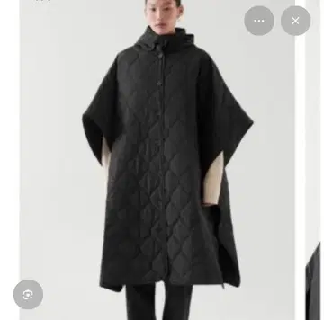 [ 새상품급 ] COS 네이비 퀼팅 다운 판초