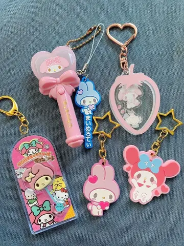 산리오 마이멜로디 키링 아크릴 키링 초코 벌스데이 라이트