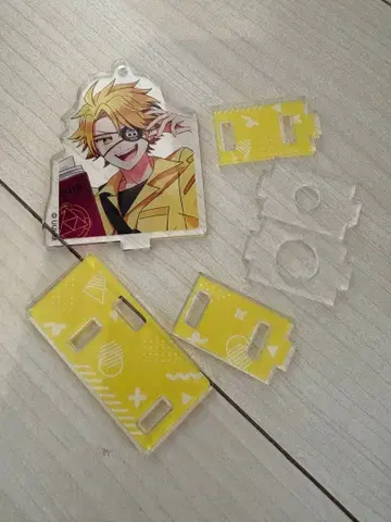 아크릴 스탠드 타츠