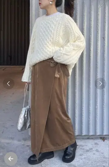 차오패닉 스웨이드 스커트