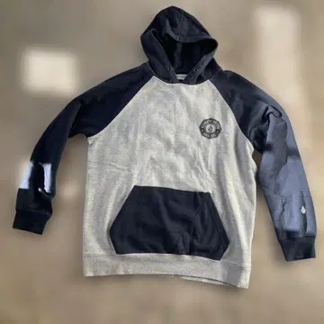 Volcom 후드티