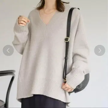 새상품급 프레임워크 울 캐시미어 V넥 풀오버 내추럴 루즈핏